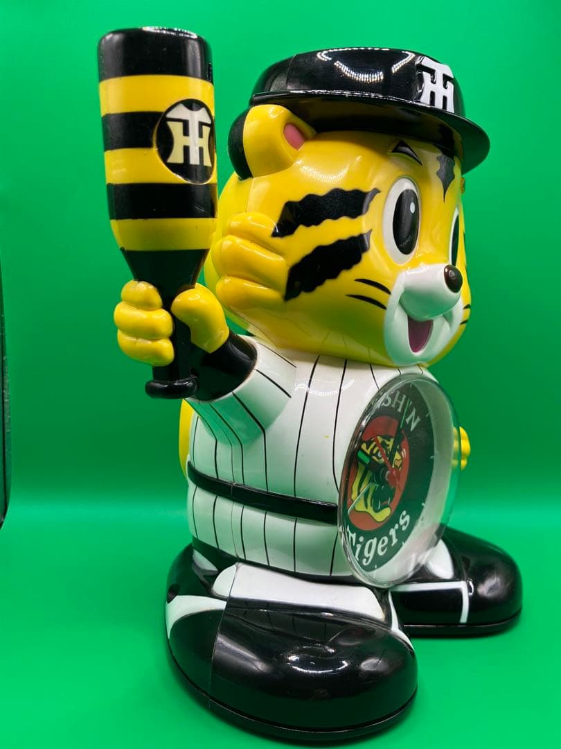 ❣️阪神タイガーストラッキー目覚まし時計❣️ 六甲おろしや歓声が流れるよ‼️