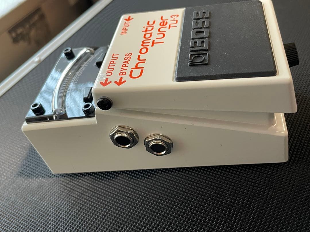 BOSS TU3 チューナー　箱、説明書付き 中古品