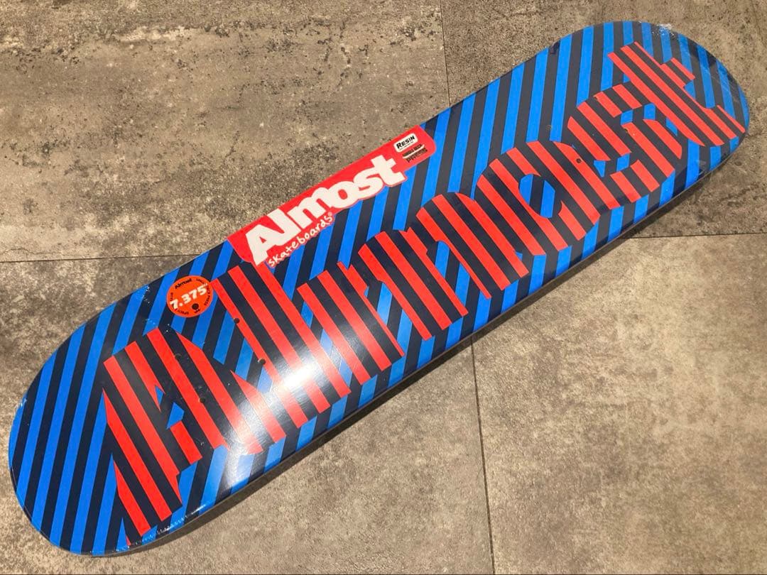 【未使用/新品】almost skateboard 7.375 スケボー　デッキ
