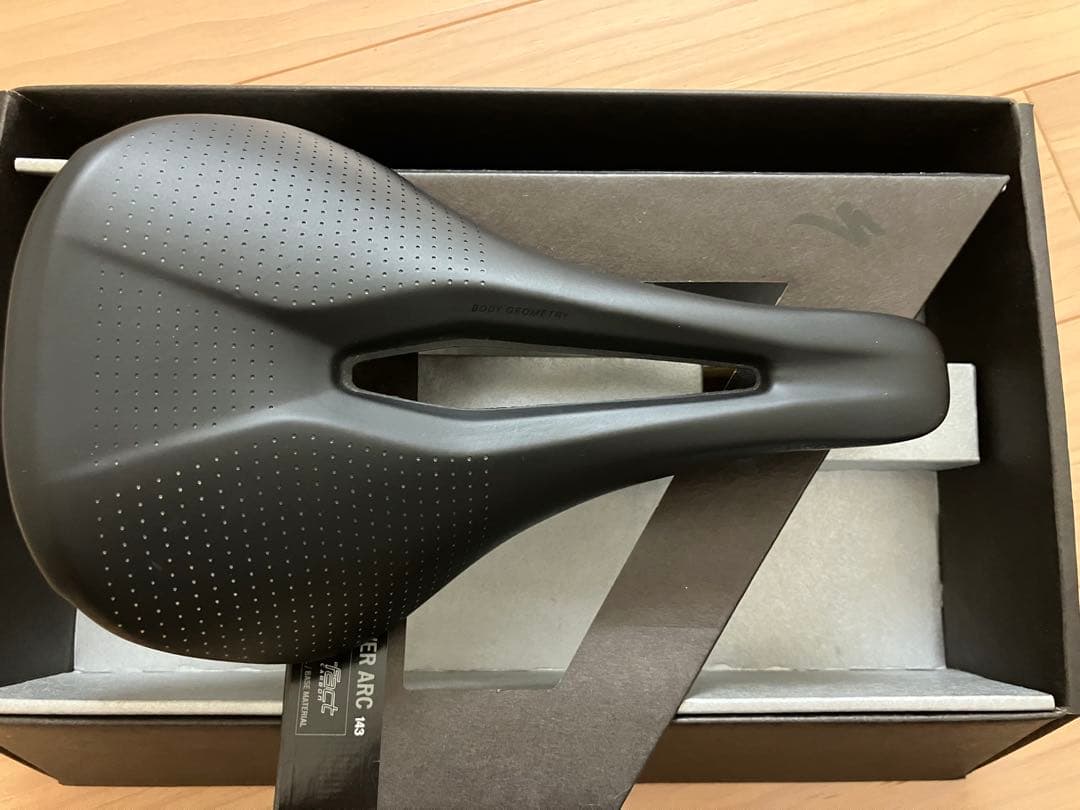 S-WORKS POWER ARC カーボン サドル 143mm
