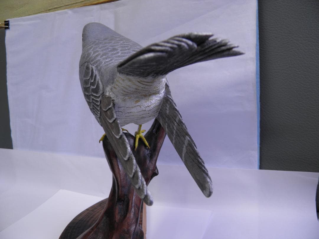 木彫りの鳥　カッコウ