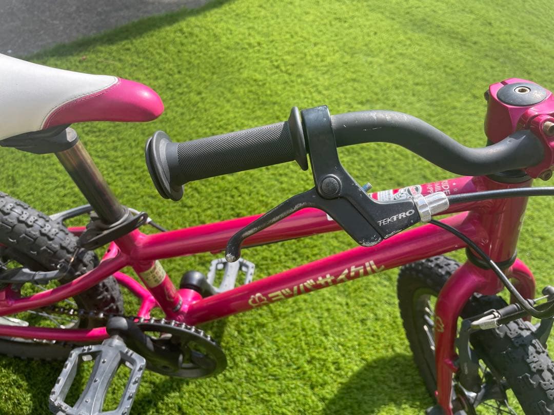 【maco】ヨツバサイクル【クリスタルピンク】　キッズバイク 16インチ