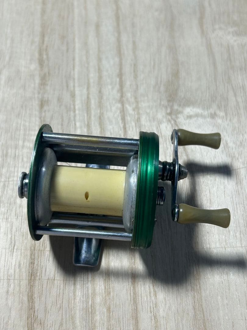 BRONSON Green Hornet No. 2200 ベイトリール