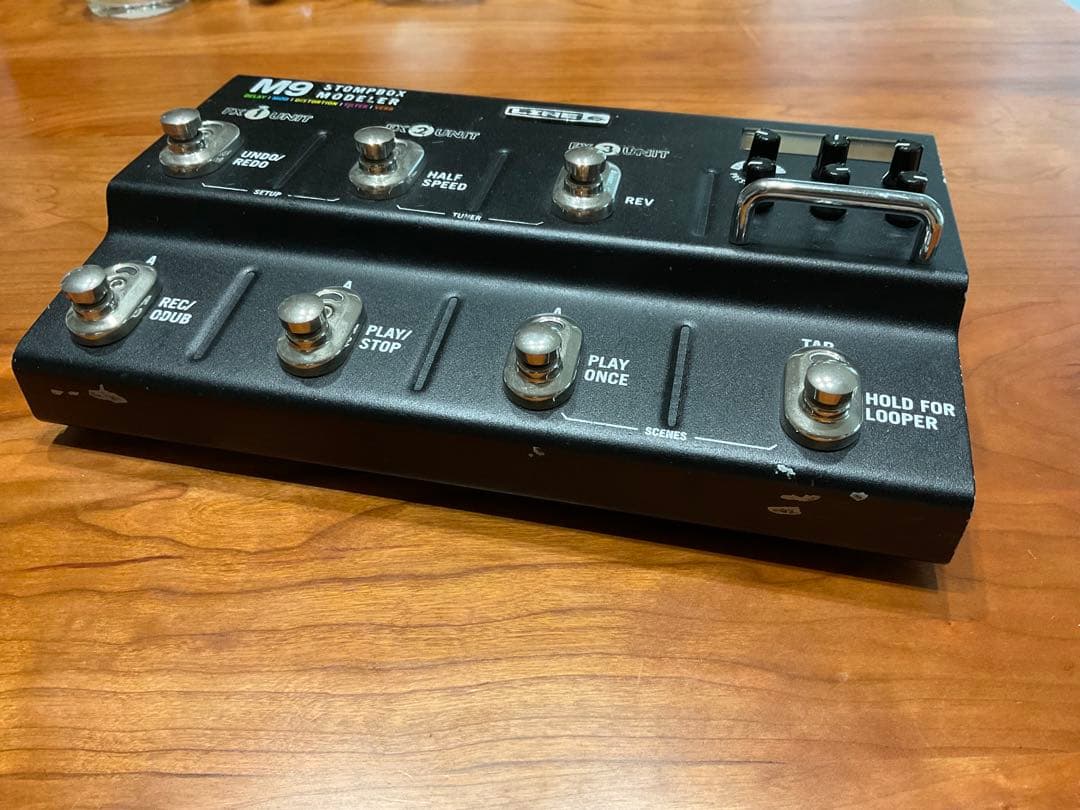 LINE6 M9 Stompbox Modeler マルチエフェクター