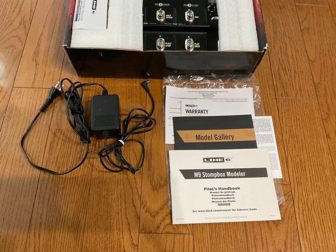 LINE6 M9 Stompbox Modeler マルチエフェクター