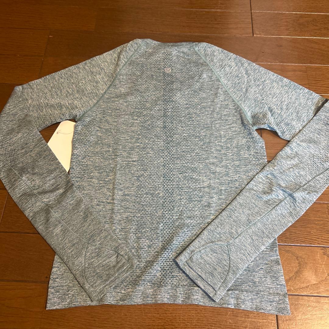 【タグ付き新品】ルルレモン ラン用長袖ストレッチトップス 4