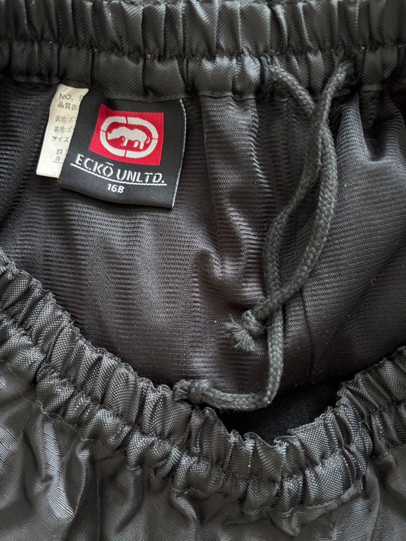 ECKO UNLTD トレーニングパンツ　ナイロンパンツ ブラック　１６Ｂサイズ
