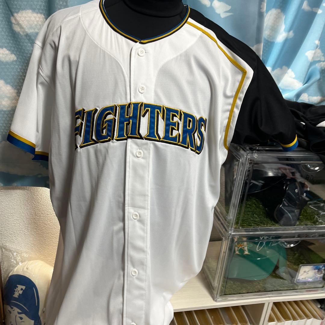 日本ハムファイターズ　新品　伊藤大海　サイン入り ユニフォーム FIGHTERS