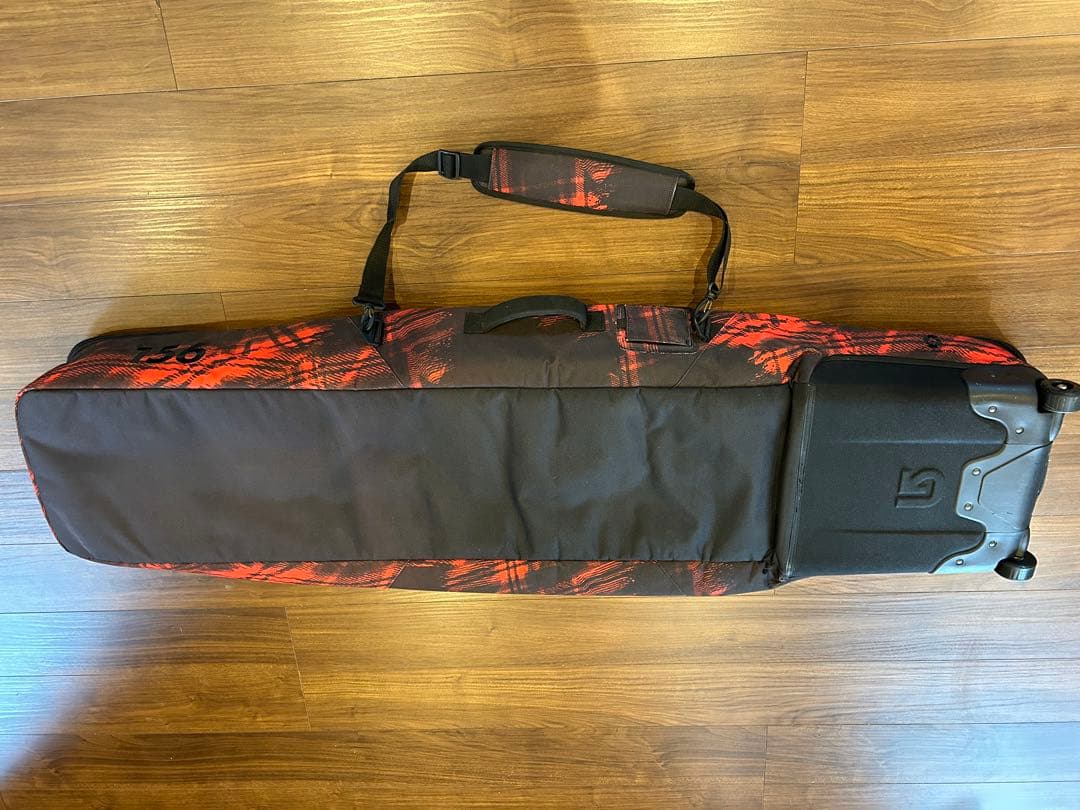 【美品】Burton スノーボードバッグ156キャスター付き 値下しました！