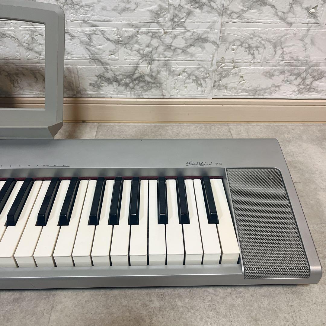 YAMAHA 電子ピアノ76鍵盤Portable grand NP30