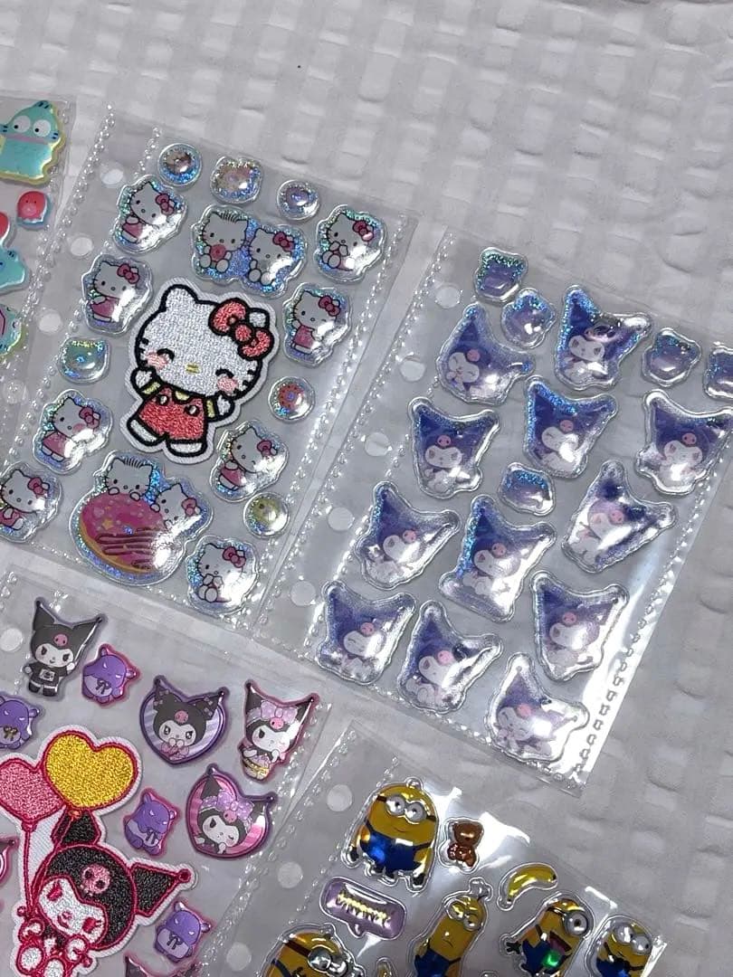 シール帳完成品！正規品シールのみ、サンリオたまごっち②