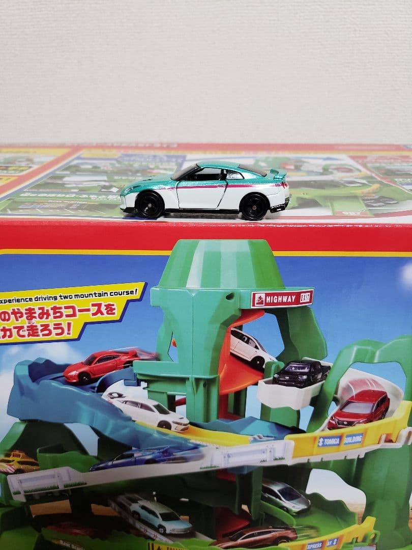 『新品』トミカ ツインコースやまみちドライブ　トミカ シンカリオンセットおまけ付