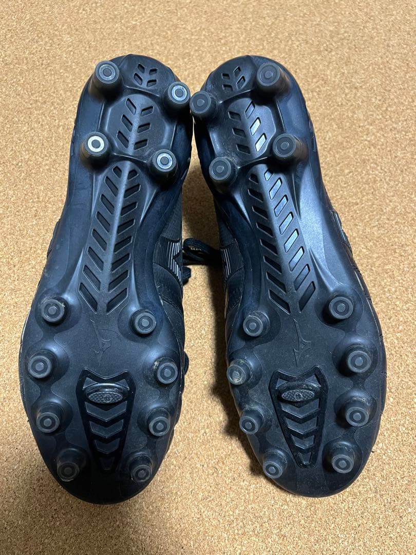 MORELIA NEO β サッカースパイク