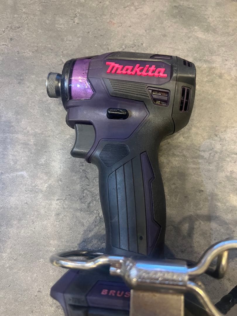 TD173D マキタ　ハウジングカバー新品。　インパクトキャッチャー