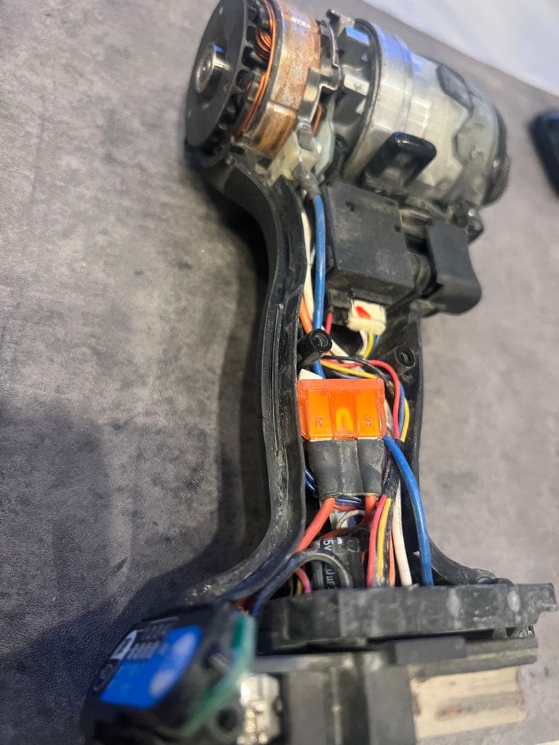 TD173D マキタ　ハウジングカバー新品。　インパクトキャッチャー