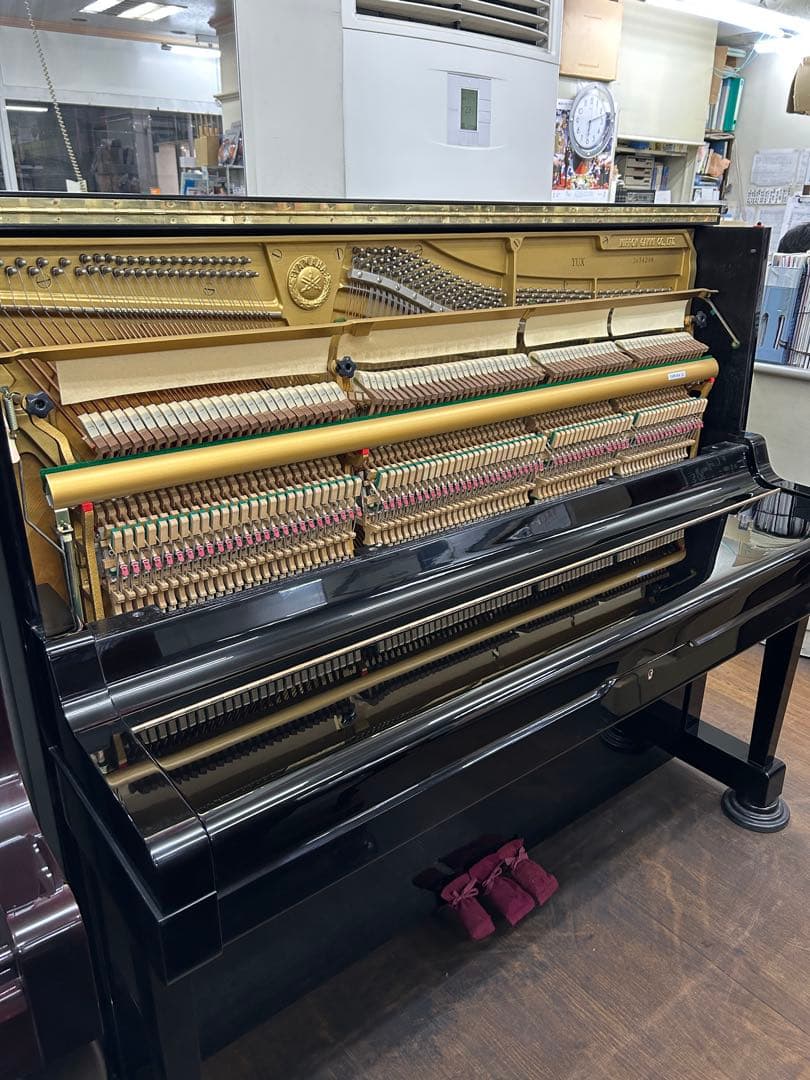 超価格 ヤマハYUXピアノ、新品サイレント付、高級X支柱グランド仕様、1台限り