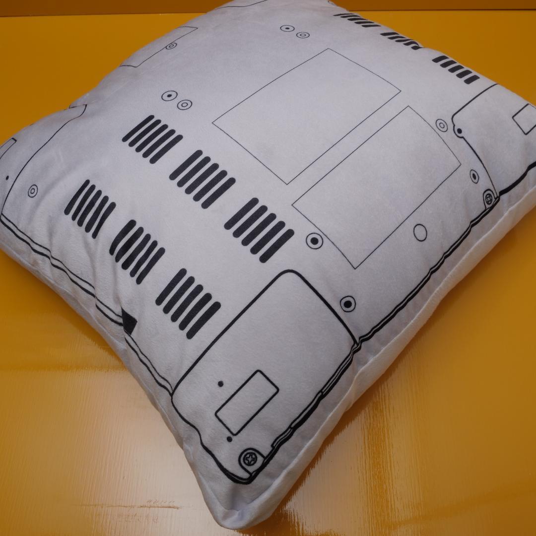 （美品）サターン　クッション　2種セット