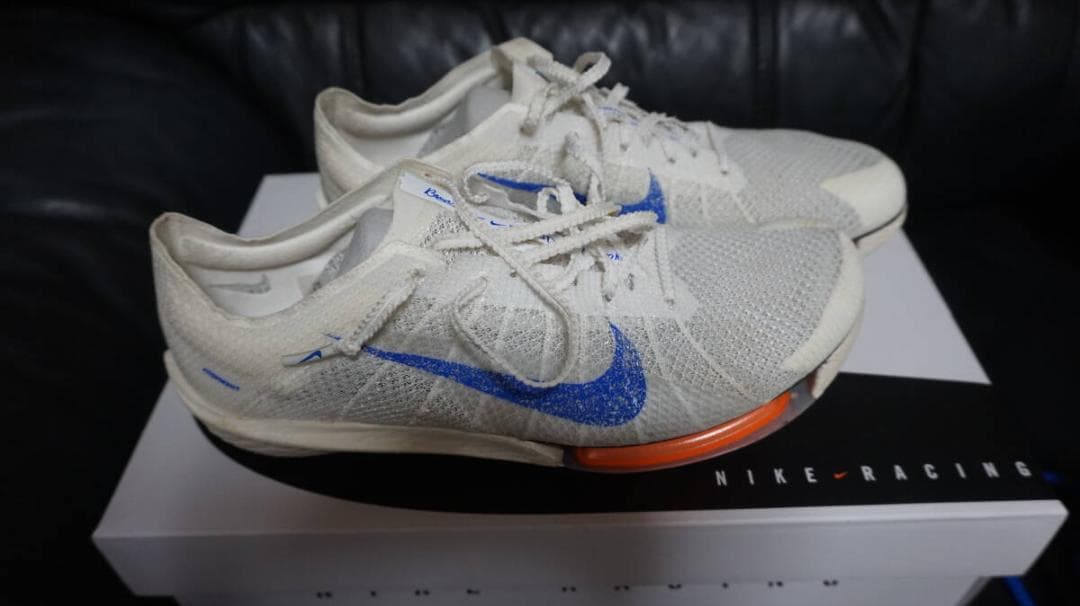 《NIKE　ナイキビクトリー2ブループリント》陸上 シューズケース＆ニードルピン