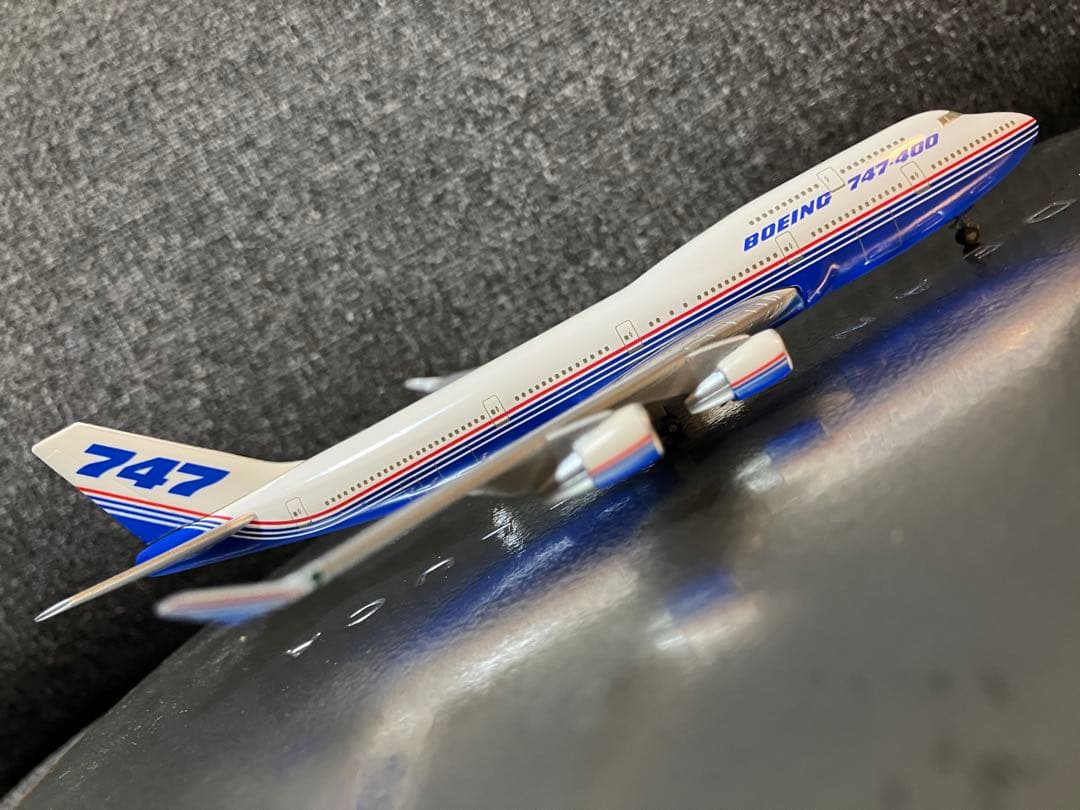 【新品】【絶版】 herpa B747-400 ハウスカラー 1/500