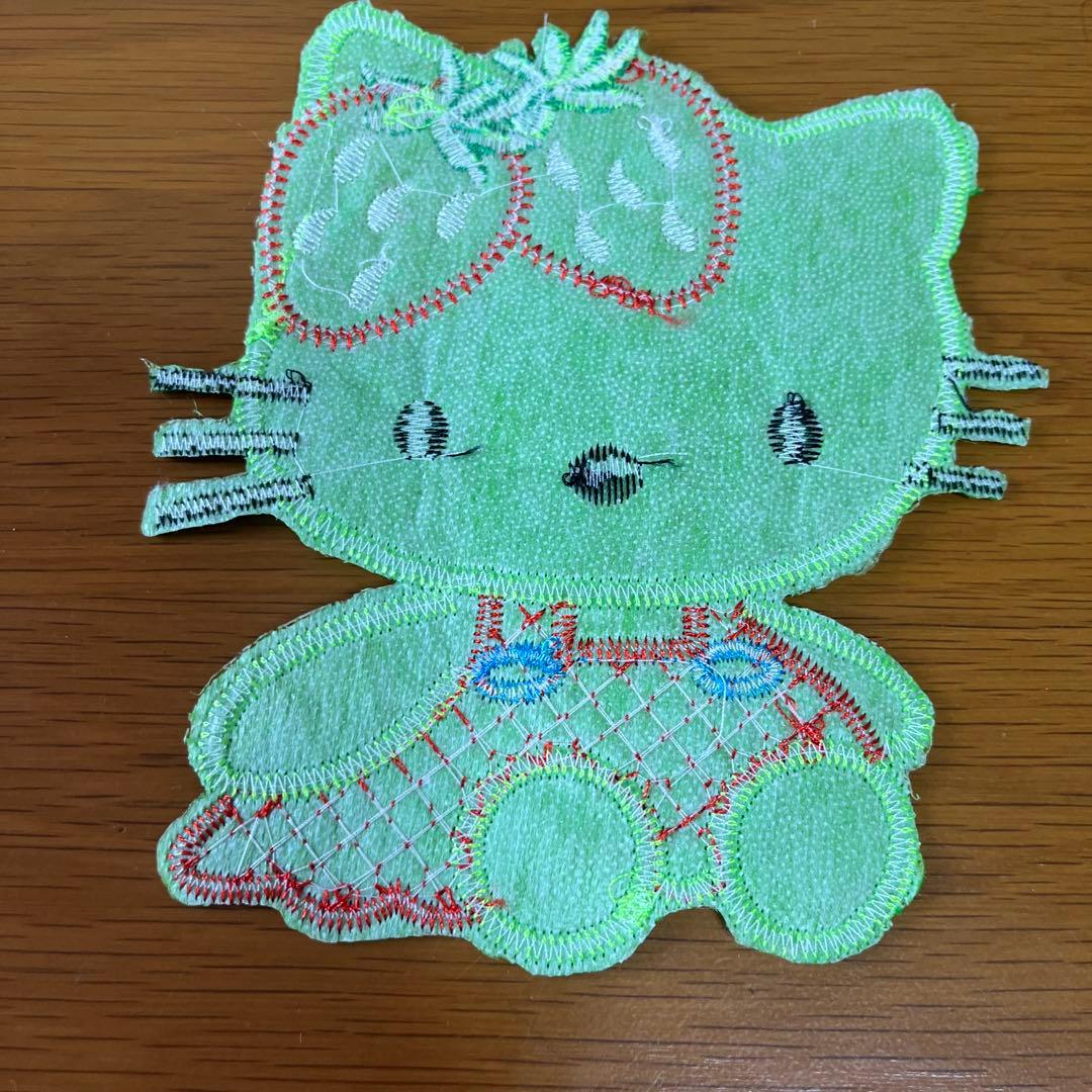 レア　平成レトロ　ハローキティ　ワッペン？　刺繍　サンリオ