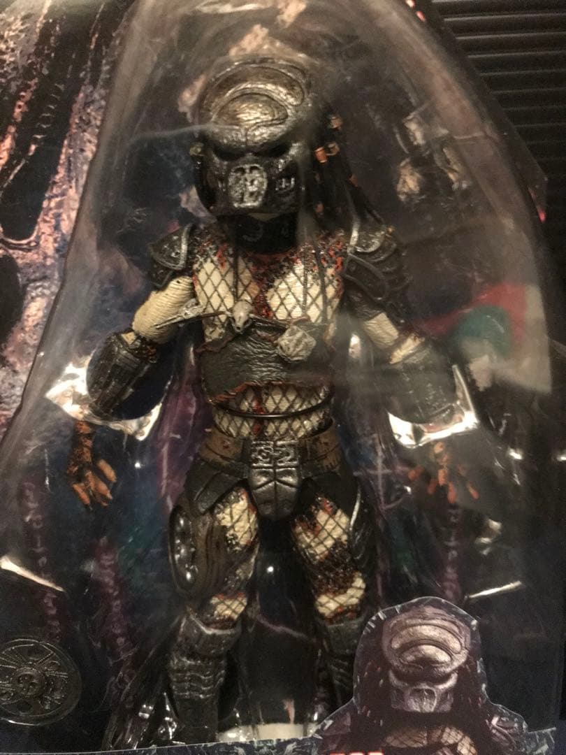 新品未開封　NECA ボアプレデター アクションフィギュア