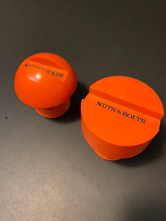 1969年　massimo vignelli nuts and bolts