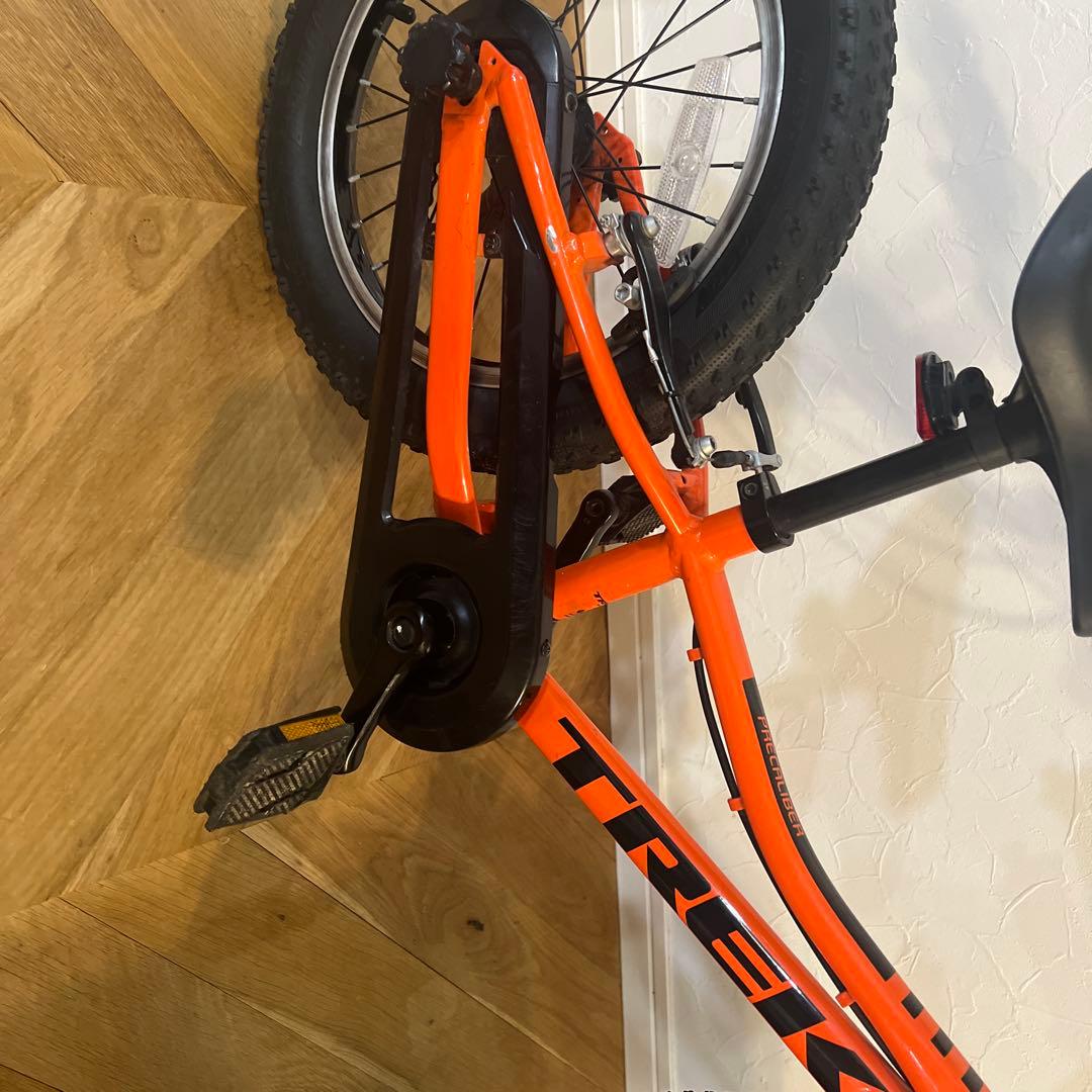 Trek キッズ自転車 オレンジ色 太タイヤ　16インチ 福岡市内手渡し可能な方