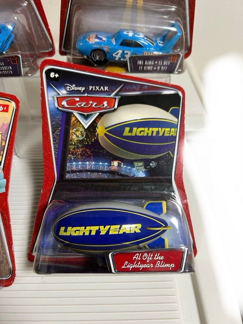 カーズ、マテル、ミニカー、マックィーン、キラキラホイール、DINOCO、キング