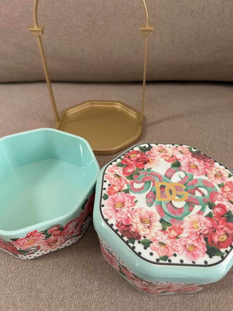DOLCE & GABBANA 花柄スィーツボックス非売品