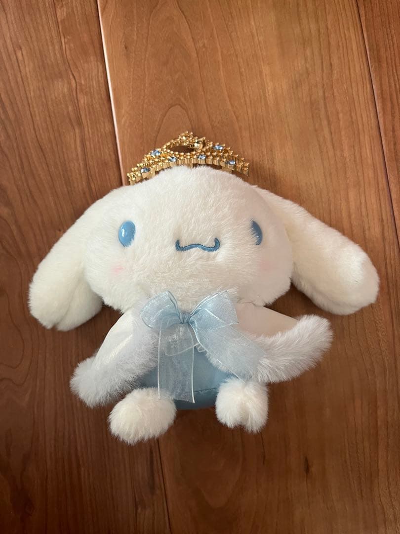 シナモロール ぬいぐるみ ティアラ付き