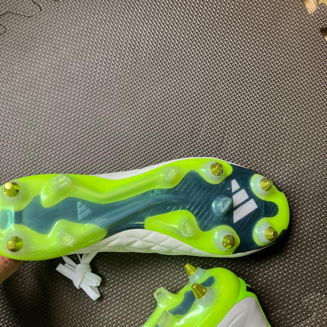 破格すぎるでしょこれ　サッカースパイク　アディダス　コパピュア2.1 sg