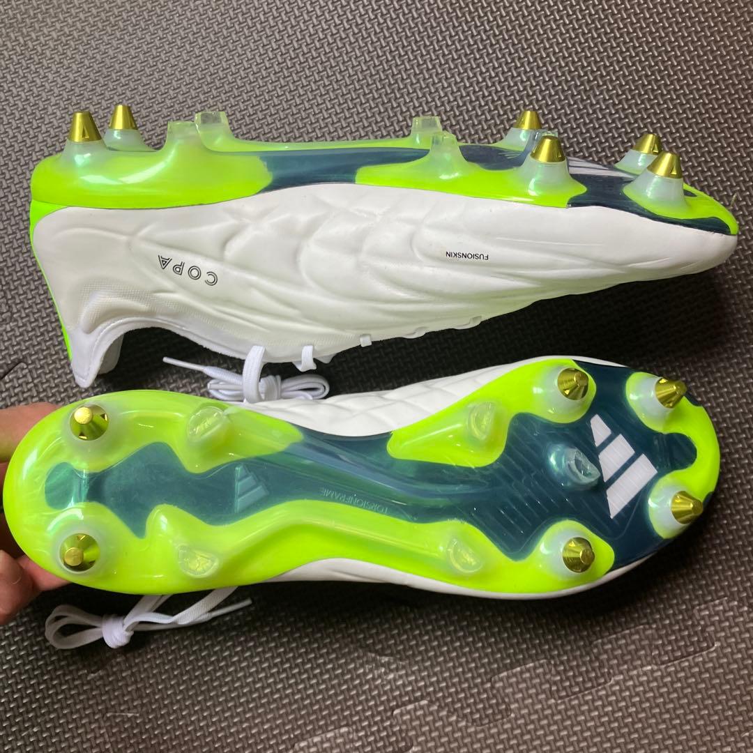 破格すぎるでしょこれ　サッカースパイク　アディダス　コパピュア2.1 sg