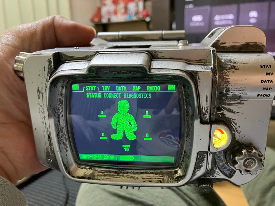 Fallout PipBoy 3000 MK V　ダイキャスト製公式レプリカ