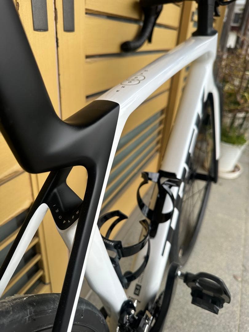 TREK Madone SL5 Gen8 Mサイズ ホワイトシマノ105 機械式