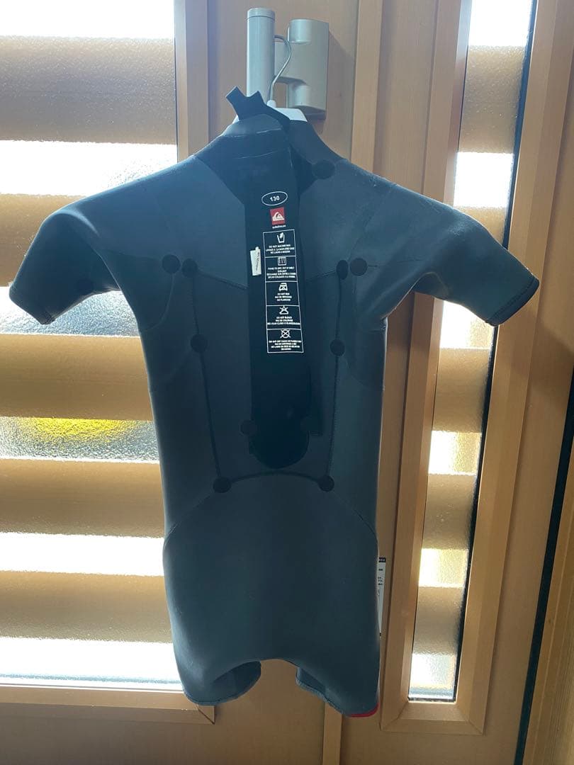 キッズウエットスーツ　クイックシルバー