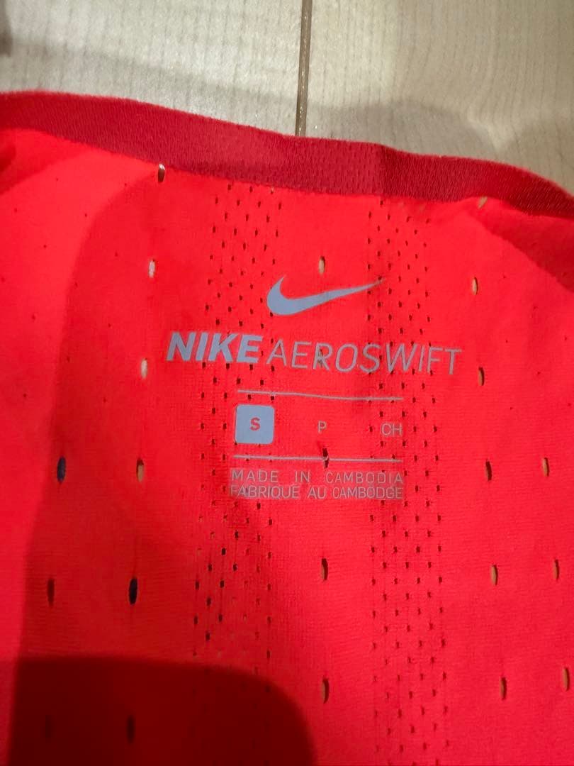 Nike エアロスイフト S レッド