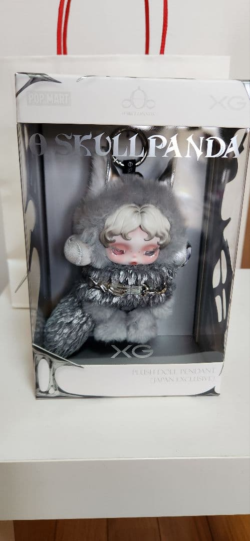 【訳あり】新品　XG SKULLPANDA ぬいぐるみ ポップマート正規品