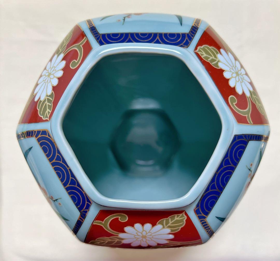 未使用　陶磁器　古伊万里　金彩色絵花鳥図　台座付き　沈香壷　飾り壷