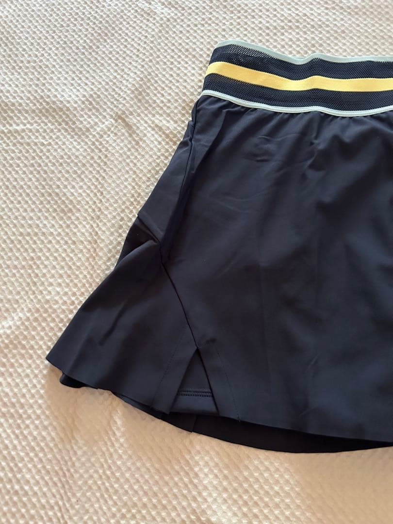 ナイキ　テニスウェア　スコート　US-Mサイズ　新品