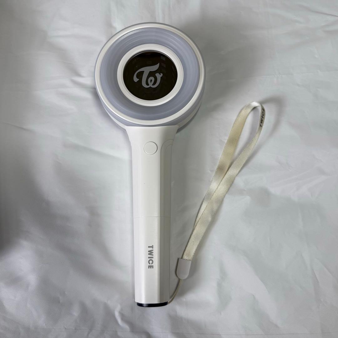美品　TWICE ペンライト ホワイトCANDYBONG ∞ おまけ付き