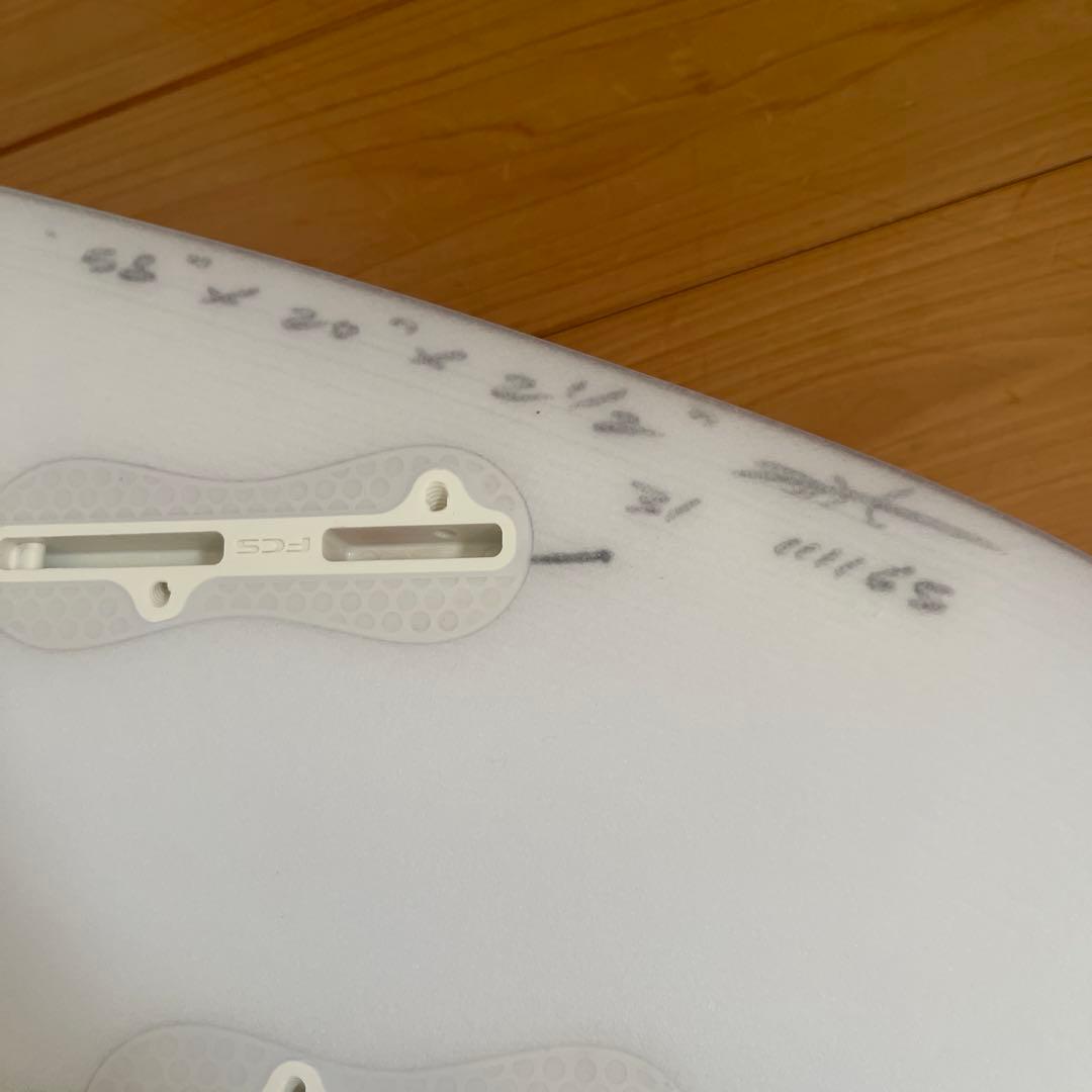 DHD サーフボード フェニックスフライト 5'8 31L PU 中古