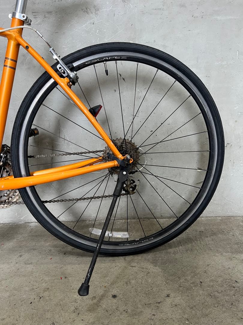 クロスバイク　GIANT ESCAPE R3 ジャイアント　前後タイヤ新品‼️