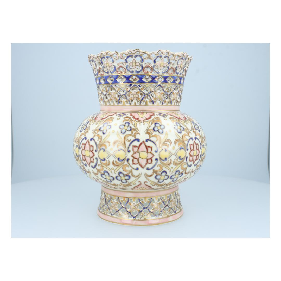 【美品】Zsolnay ジョルナイ 花瓶 金彩装飾 ハンガリー製 アンティーク調