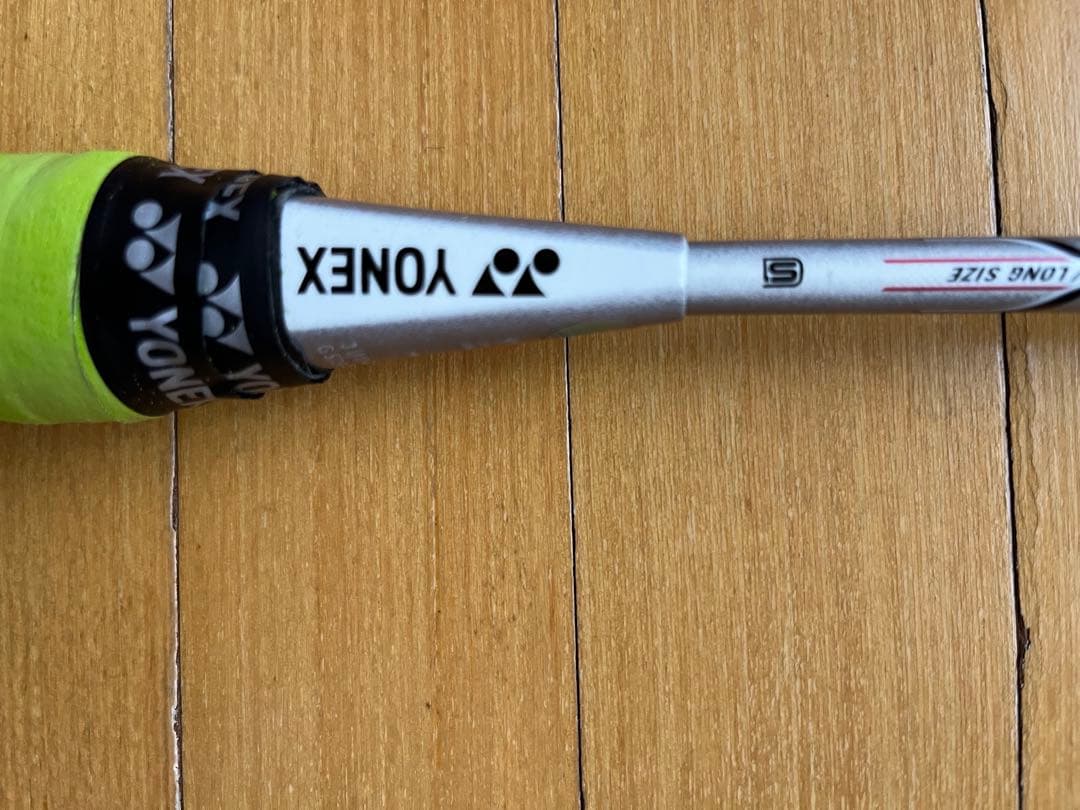 Yonex バドミントンラケット 白/赤