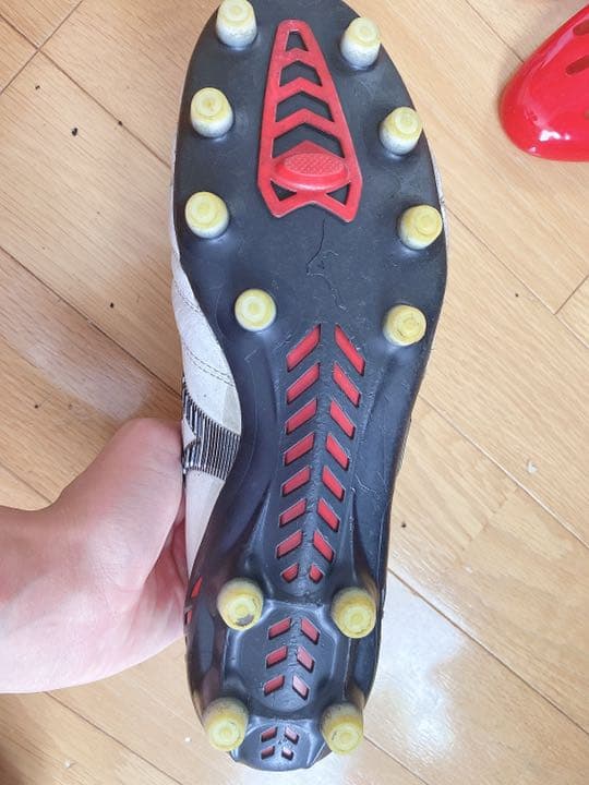ミズノ モレリアNEO3 27cm