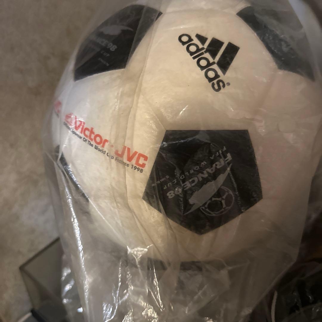 adidas フランスワールドカップ　サッカーボール