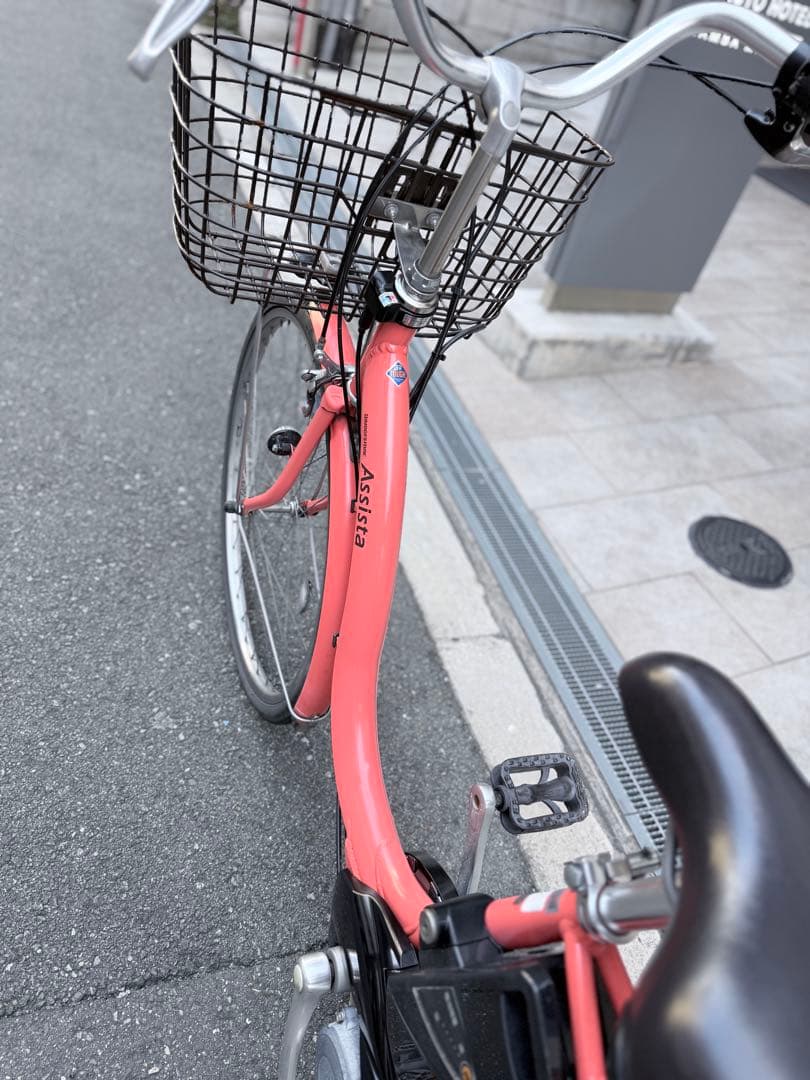 大阪府　ブリヂストン　アシスタ 電動アシスト自転車 バッテリー8.9ah