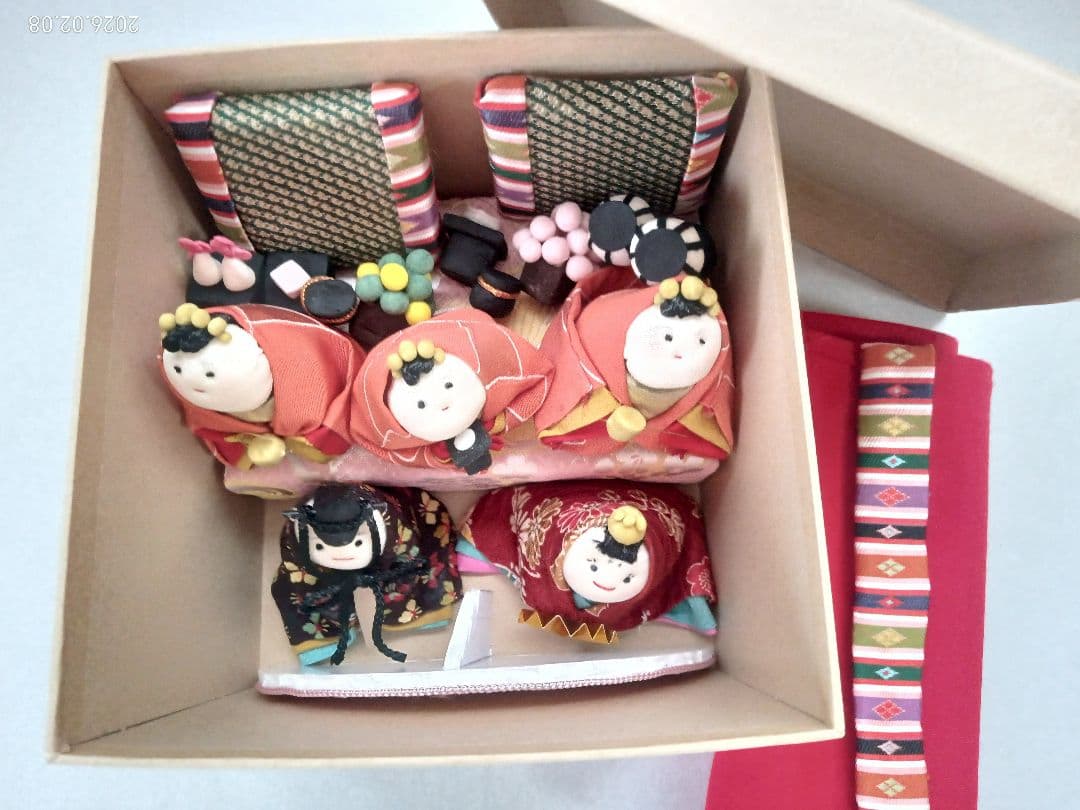 三段雛飾り ちりめん細工 コンパクト収納 16×16箱入り ハンドメイド 雛人形