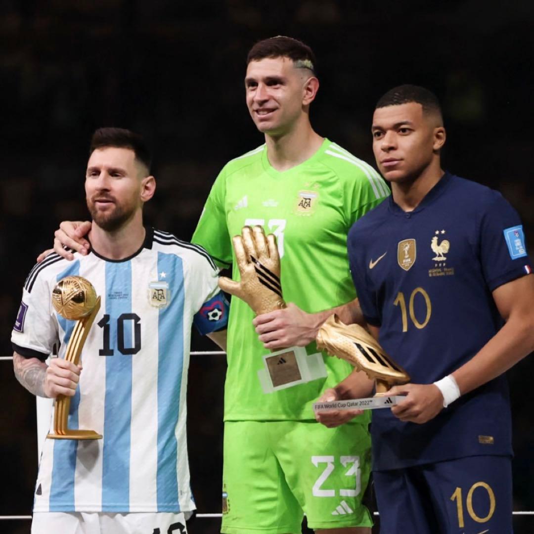 ワールドカップ2022決勝戦 メッシ & エムバペ 代表ユニフォーム セット