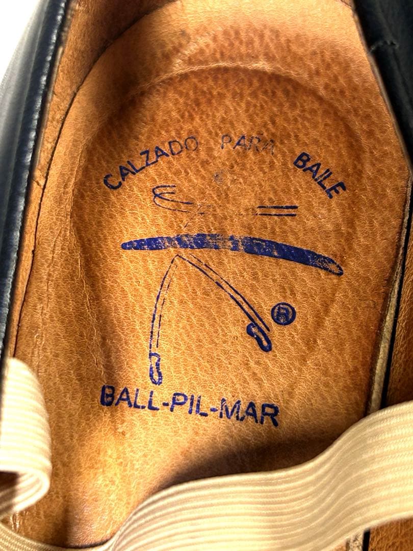BALL PILMAR 黒いヒール付き　フラメンコシューズ　本革底